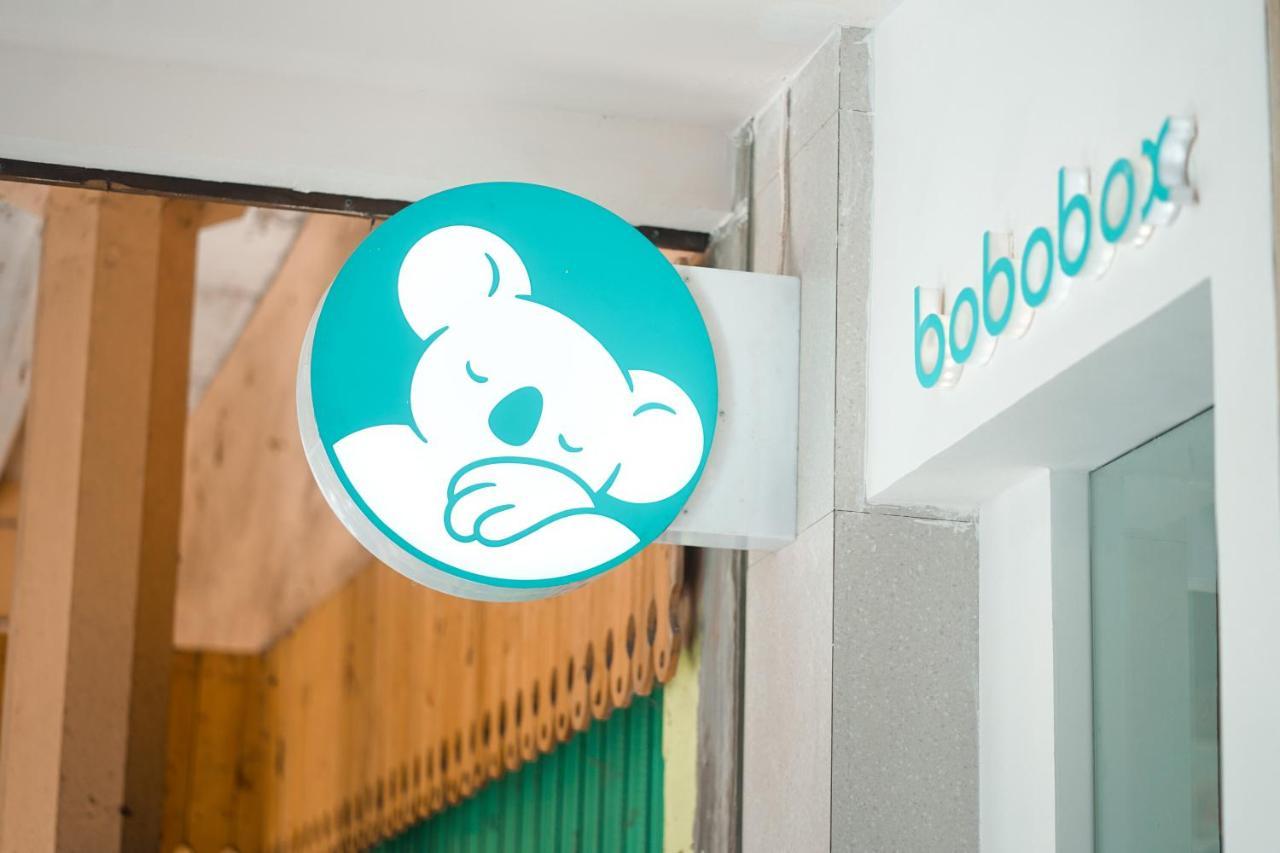 Отель Bobopod Malioboro, Джокьякарта Экстерьер фото